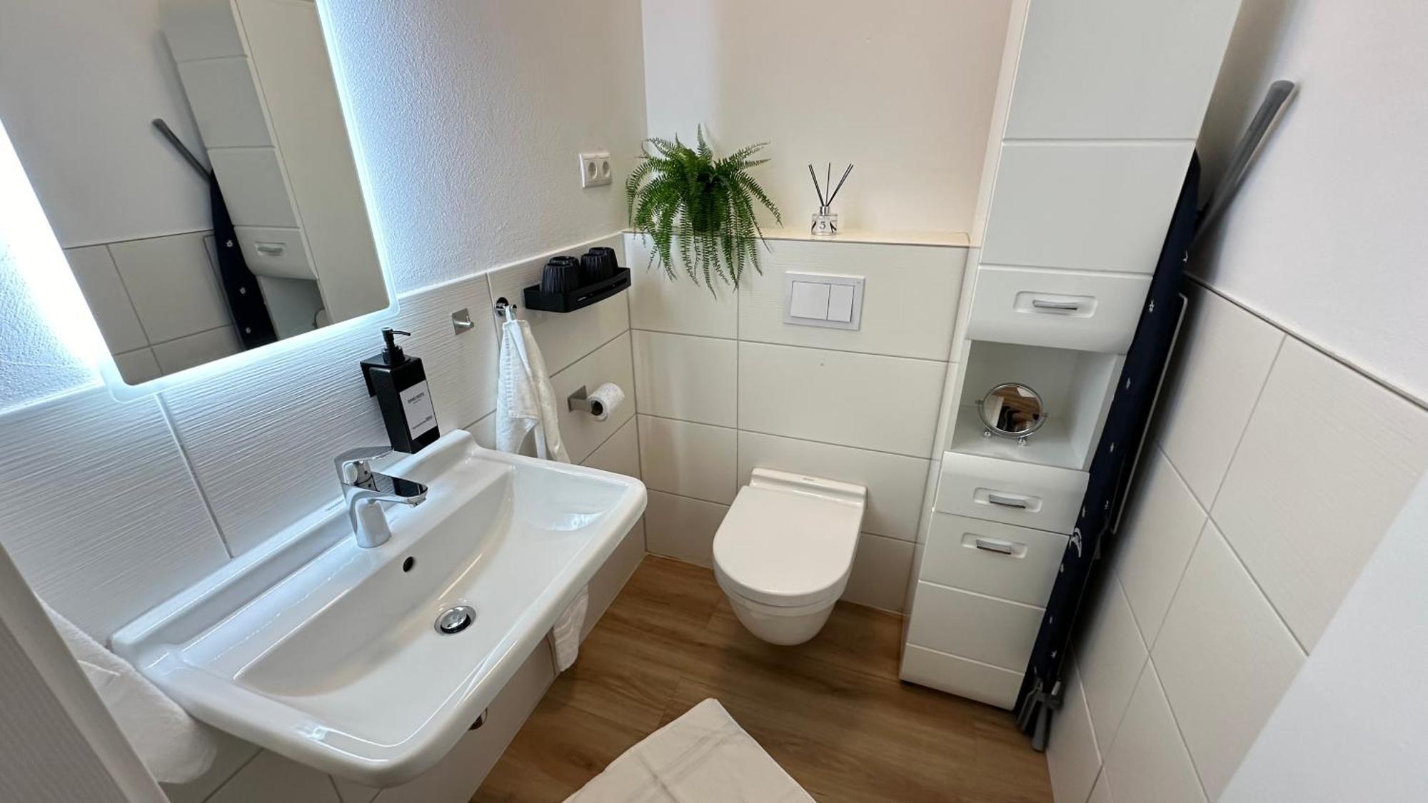Das Loft - Sauna - 4 Schlafzimmer - 2 Baeder - Stadtmitte - 2 Parkplaetze Speyer Exterior foto