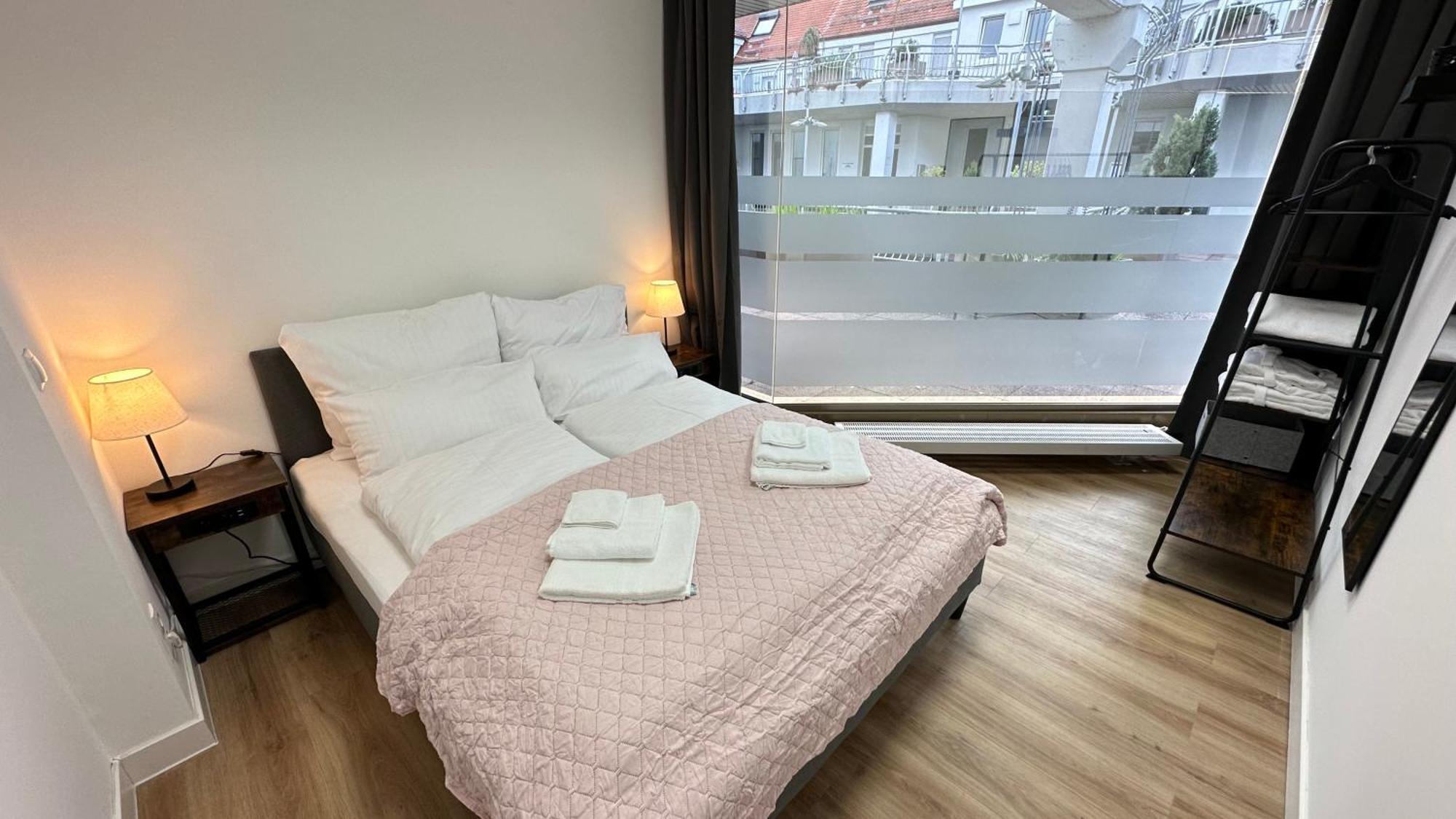 Das Loft - Sauna - 4 Schlafzimmer - 2 Baeder - Stadtmitte - 2 Parkplaetze Speyer Exterior foto